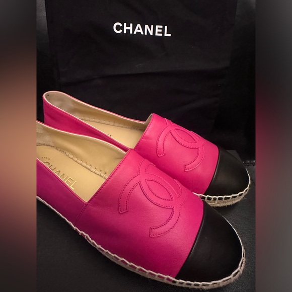 CHANEL LEATHER ESPADRILLES SIZE 40 FUCHSIA AND BLACK LEATHER - Picture 11 of 15